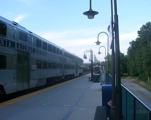A VRE train at Franconia-Springfield station in July