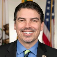 A portrait of Tony Batalla, the CIO and Director of Information Technology for the city of Oakland.