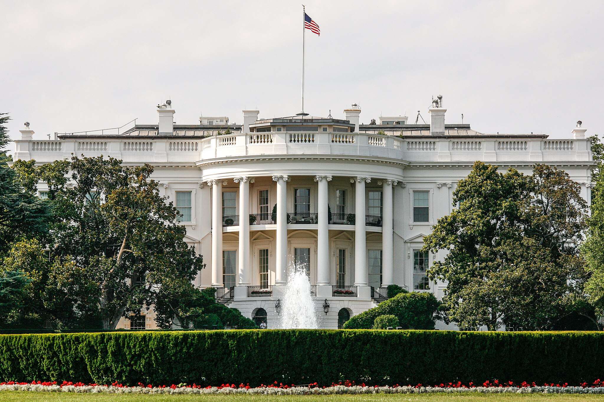 The front of the White House in Washington D.C.