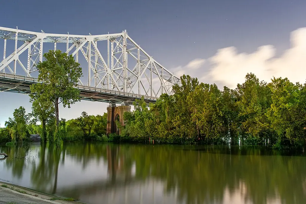 A bridge over the Mississippi River to Baton Rouge, Louisiana.