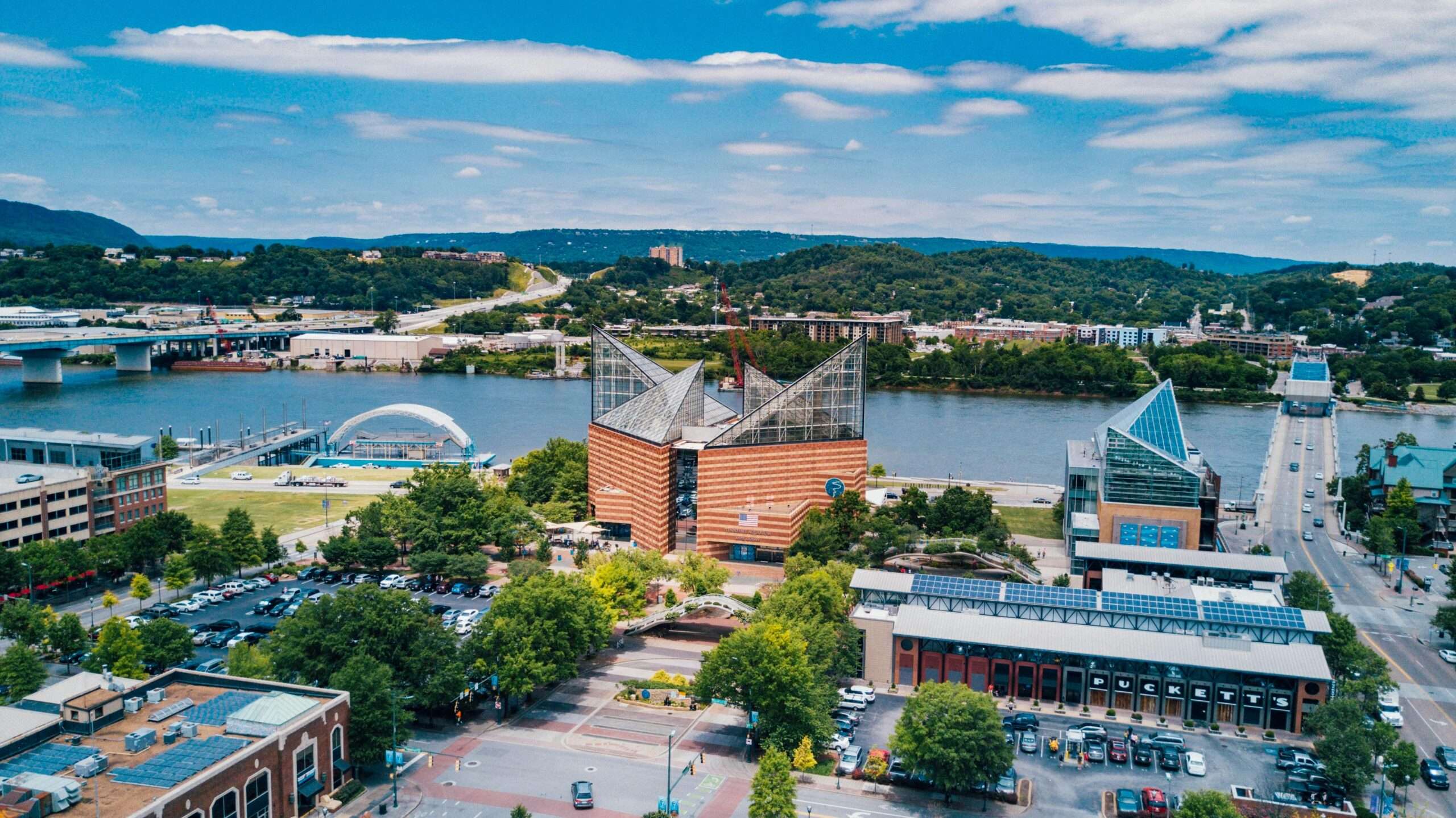 A skyline view of Chattanooga, Tennessee, and its river.