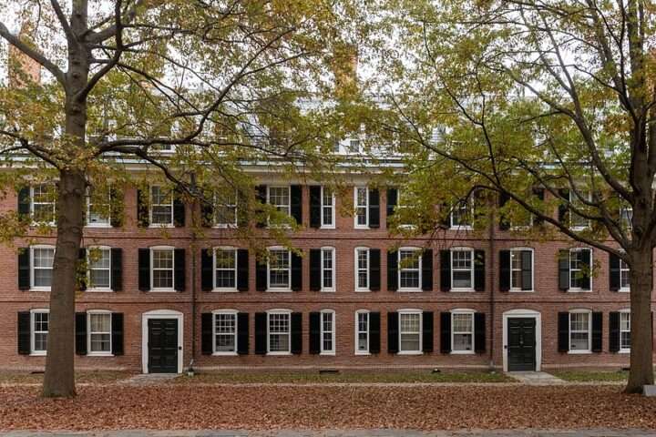 A building on Yale University's campus.