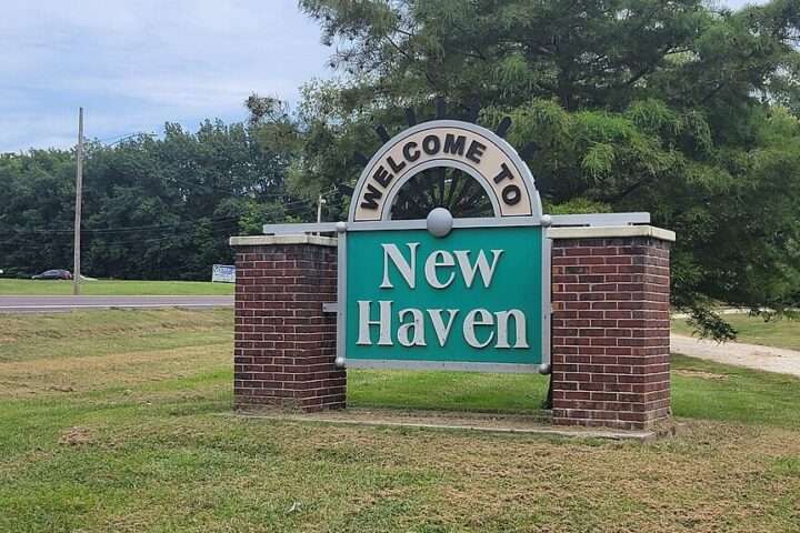 The Welcome to New Haven sign in Connecticut.