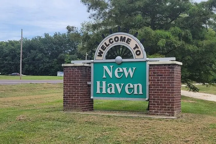 The Welcome to New Haven sign in Connecticut.