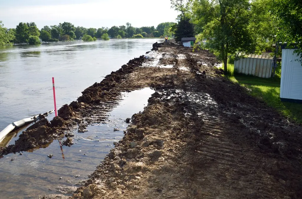A temporary levee to mitigate floods.