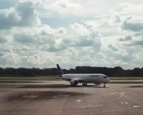 An airplane on the taxilane of an aiport.