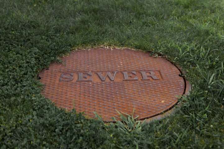 Sewer manhole