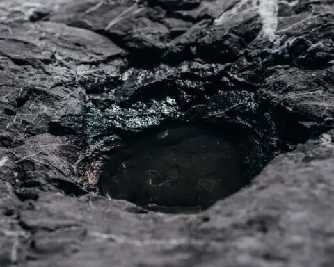 Tar pit