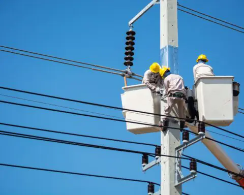 Electric linemen